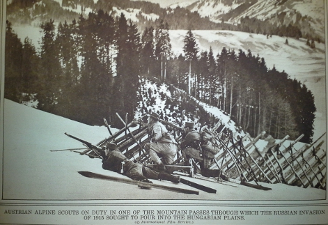 Austro-Hungarian troops guarding one of the mountain passes of the Carpathians in early 1915.
Text:
Austrian Alpine scouts on duty in one of the mountain passes through which the Russian invasion of 1915 sought to pour into the Hungarian plains.
(© International Film Service.)