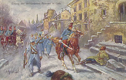 Postcard of the entry of the allied German and Austro-Hungarian Armies into Lodz, in Polish Russia, after the Russians evacuated the city on December 6, 1914. A Russian officer, presumably wounded, lies on the pavement. The postcard depicts an Austro-Hungarian calvaryman and foot soldier leading the column of German soldiers, but the victory belonged to Germany, not their ally who was at the time being pushed back in the Carpathians and around Cracow. Illustration by F. Höllerer.
Text:
Einzug der verbündenten Armeen in Lodz.
Entry of the allied armies into Lodz.
Signed:
F. Höllerer
Reverse:
Logo of a mounted knight
117 - 1915