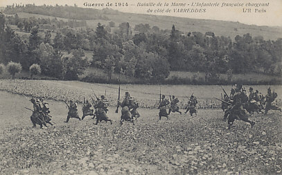 The Battle of the Marne, September 1914. The infantry are very likely from the French Sixth Army advancing against the German First Army northeast of %+%Location%m%63%n%Paris%-%. The Sixth Army attacked on September 5, the day before French Commander %+%Location%m%10%n%Joffre%-%'s counterattack from the Marne River that ended, and in part reversed, the lengthy %+%Event%m%113%n%Allied retreat%-%.
Text:
Guerre de 1914 - Bataille de la Marne - L'Infanterie française chargeant du côté de Varreddes L'H Paris
War of 1914 - Battle of the Marne - French Infantry charging toward Varreddes
L'H Paris
Reverse:
Cher Robert j'espere que tu te porte bien j'ai récue ta carte je te remercie elle est tres belle. Papa Geleu(?) maman Geleu te boite bien le bonjour et t'embrasse bien tant qu'a moi je t'embrasse de tous coeur.
G. Bousc(?)
Dear Robert I hope you are bearing up well I received your card thank you it is very beautiful. Papa Geleu (?) Mom Geleu send you good morning and kiss you as well as for me I embrace you with all my heart.
G. Bousc (?)