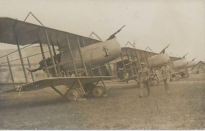 French Farman two-seater planes on the Romanian front.
Text, reverse:
Front Roumain
Reproduction Interdite
